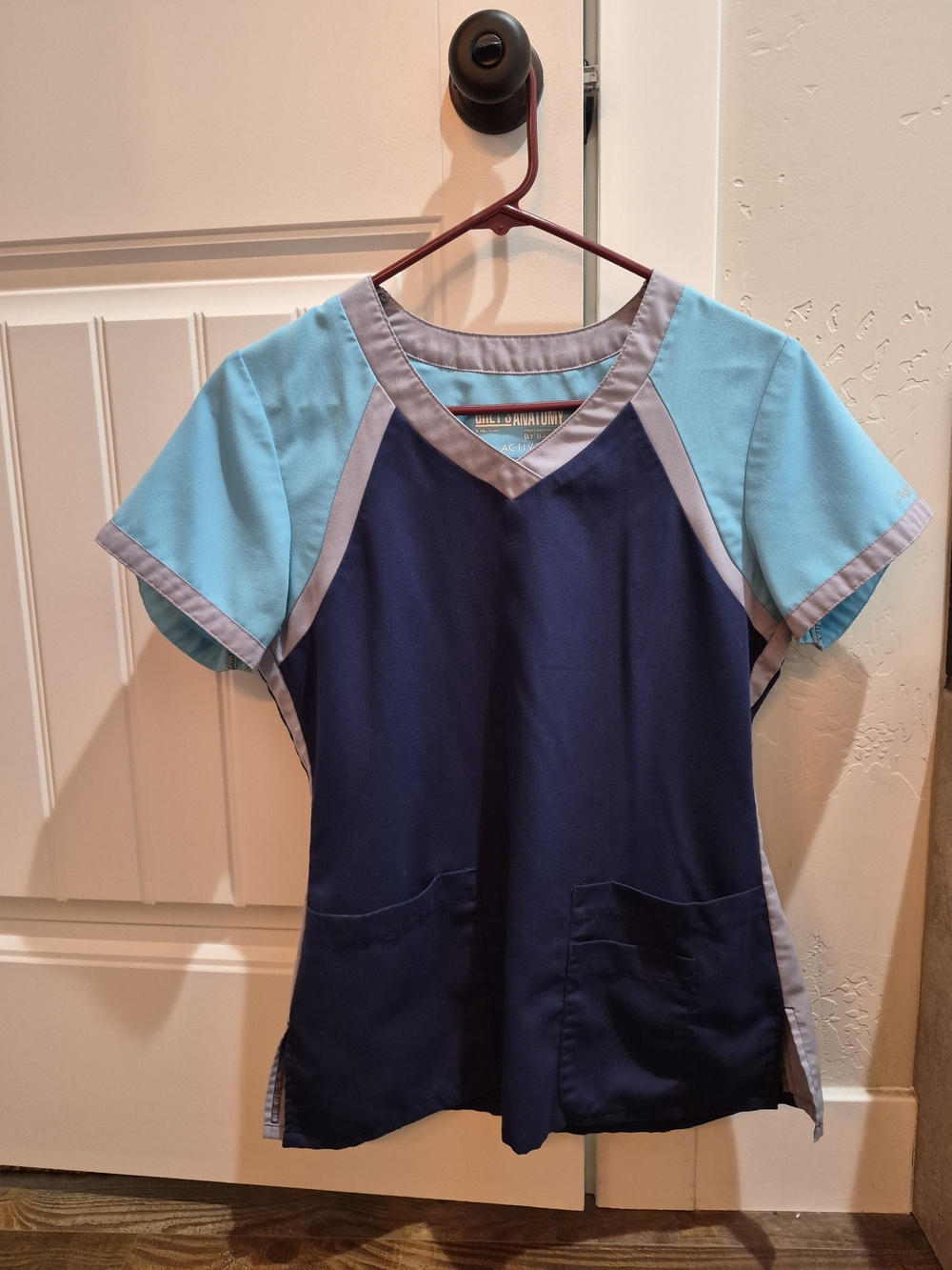 Grey's Anatomy Navy and Aqua V-Neck Medical Scrub Top
